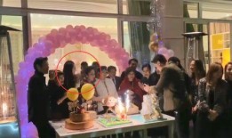 女子参加聚会被爆料视频,一场引发热议的社交狂欢